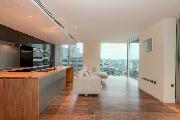 2 Bedroom Flat To Rent In Moor Lane, London, EC2Y