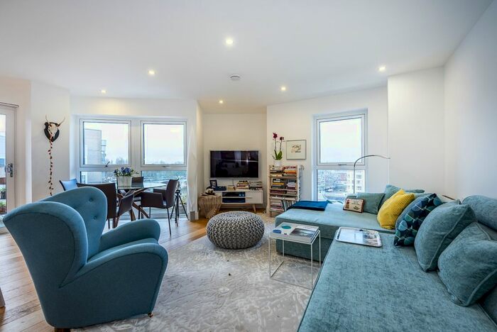 2 Bedroom Flat To Rent In Water Lane, Kingston Upon Thames, KT1