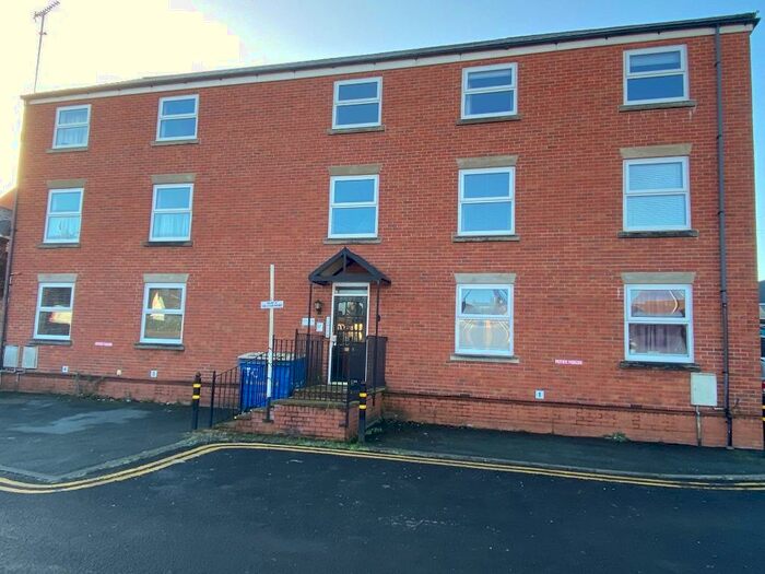 2 Bedroom Flat To Rent In Vincent Street, Macclesfield, SK11
