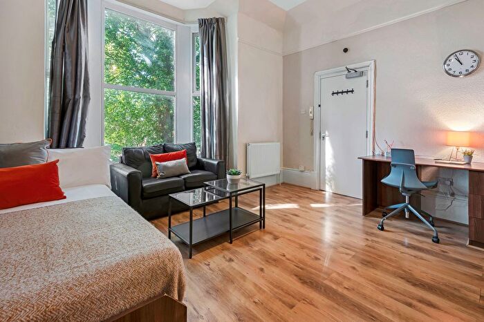 1 Bedroom Terraced House To Rent In Vinery Road, Leeds, LS4