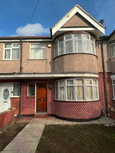 3 Bedroom Terraced House To Rent In Rayners Lane, Harrow, Greater London, HA2