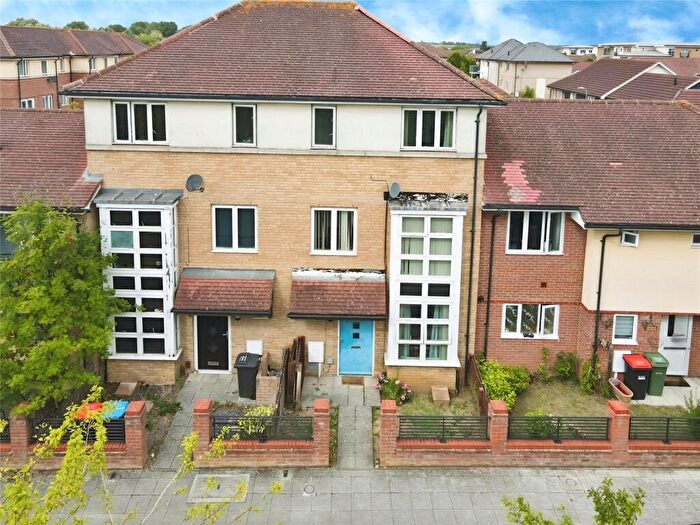 4 Bedroom Terraced House For Sale In Seaton Grove, Broughton, Milton Keynes, MK10