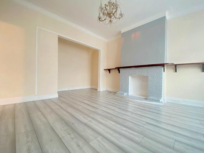 5 Bedroom Terraced House To Rent In Southbury Road, Enfield EN1