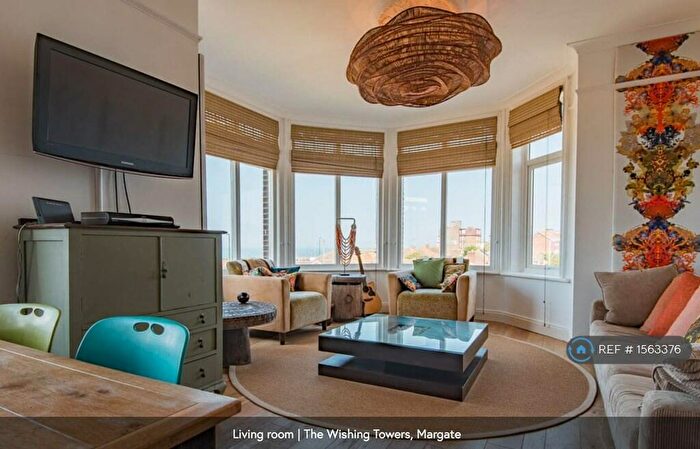 3 Bedroom Maisonette To Rent In Wishing Tower Apartments, Cliftonville, Margate, CT9