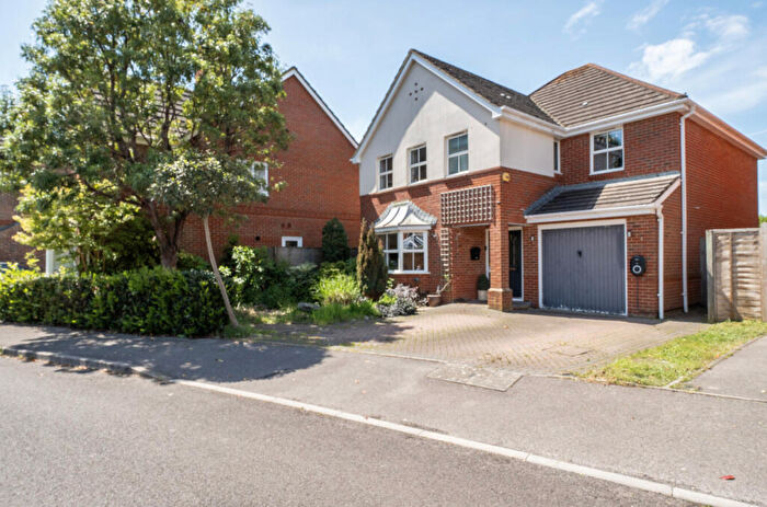 5 Bedroom Detached House For Sale In Lime Avenue, Westergate, Chichester, PO20