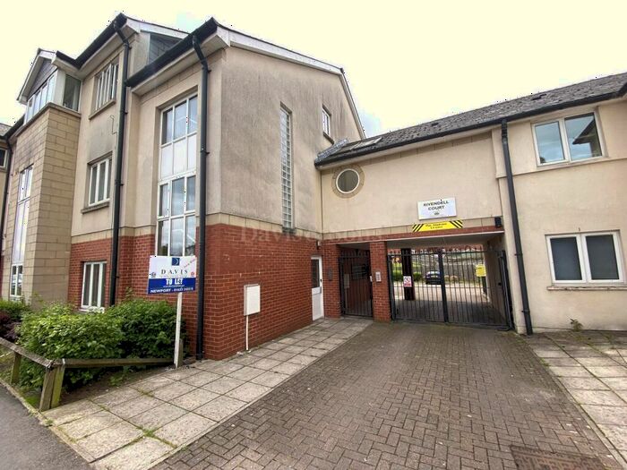 2 Bedroom Flat To Rent In Corporation Road, Newport., NP19