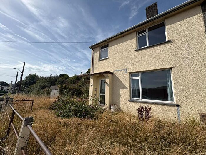 3 Bedroom Semi-Detached House For Sale In Penrhyndeudraeth, LL48