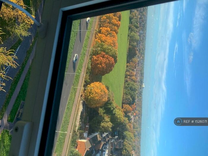 2 Bedroom Flat To Rent In Harrow Court, Stevenage, SG1