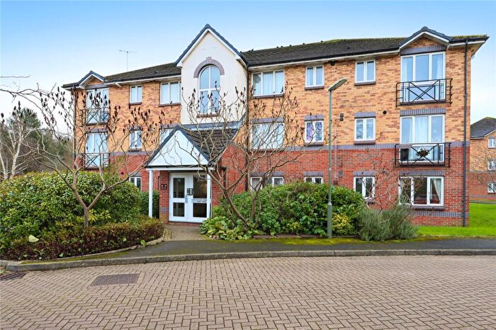 2 Bedroom Apartment To Rent In Parry Drive, Weybridge, Surrey, KT13