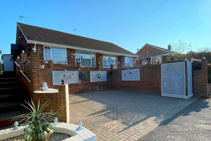 2 Bedroom Bungalow For Sale In The Street, Sholden, CT14