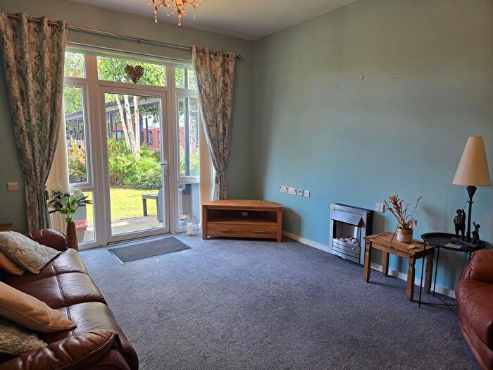 2 Bedroom Flat For Sale In Hambleton Way, Winsford, CW7