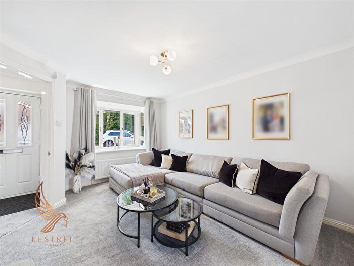 3 Bedroom Detached House For Sale In Beck Rise, Hemsworth, WF9