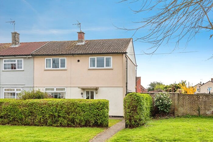 3 Bedroom End Terrace House For Sale In Gresham Close, Swindon, Wiltshire, SN3