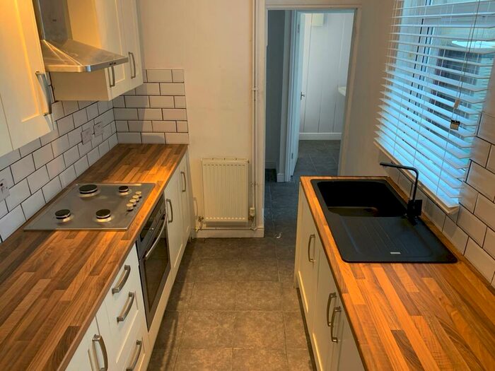 3 Bedroom House To Rent In Compton Street, Cardiff, CF11