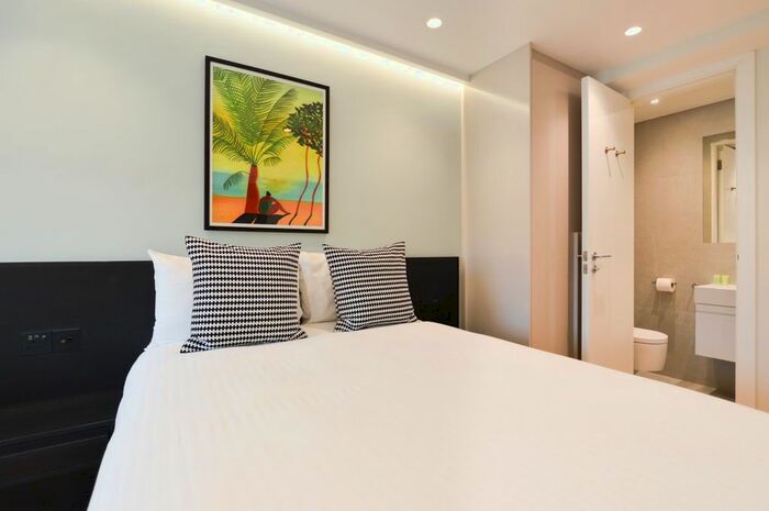 Studio To Rent In Penywern Road, London SW5