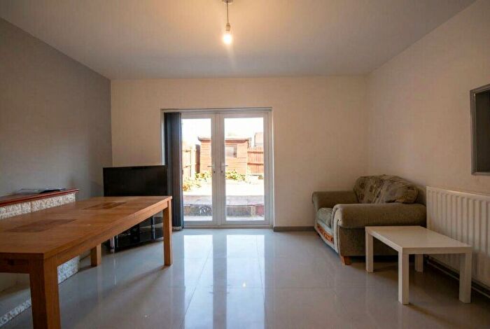 5 Bedroom Terraced House To Rent In Hobart Croft, Nechells, Birmingham, B7