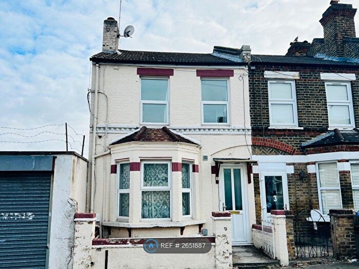 2 Bedroom Terraced House To Rent In Miriam Road, Plumstead, SE18