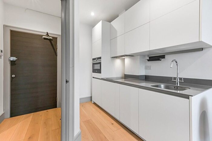 1 Bedroom Flat To Rent In Imperial Drive, Harrow, Middlesex, HA2