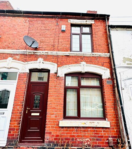 2 Bedroom Terraced House To Rent In Alexandra Street, Dudley, DY1