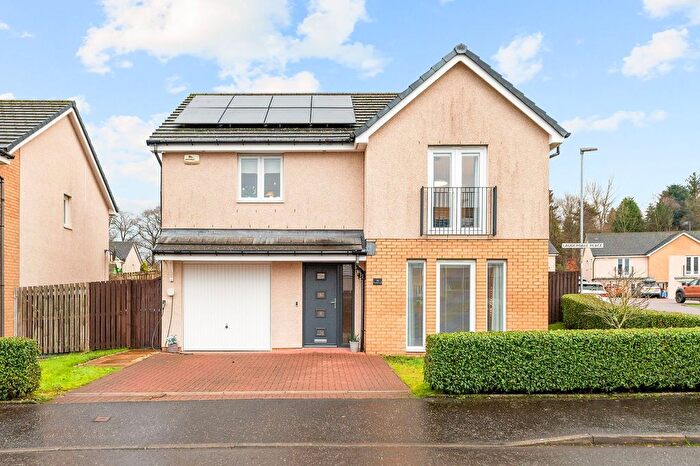 4 Bedroom Detached House For Sale In Curlers Loan, Kilsyth, G65