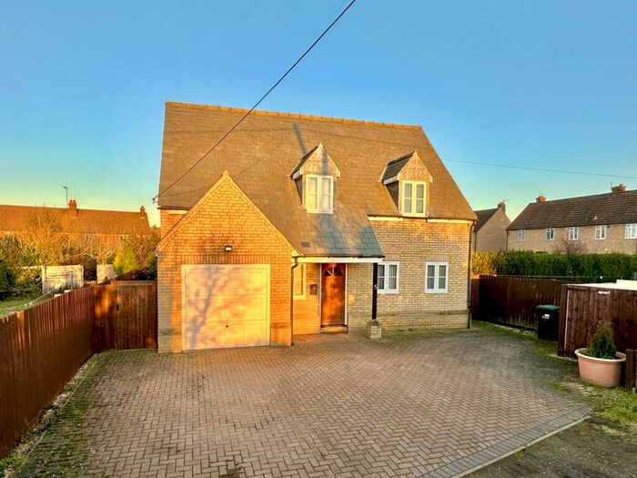 4 Bedroom Detached House To Rent In Chippenham, CB8