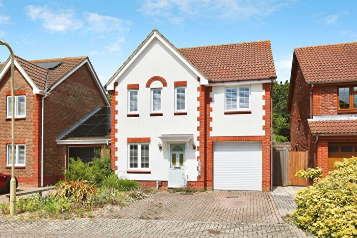4 Bedroom Detached House For Sale In Grafton Close, Gosport, PO12