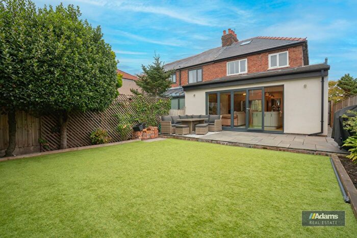 3 Bedroom Semi Detached House For Sale In Norlands Lane, Widnes, WA8