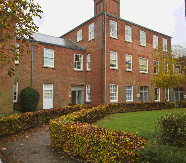 2 Bedroom Flat To Rent In Victoria Mews, Knowle, PO17