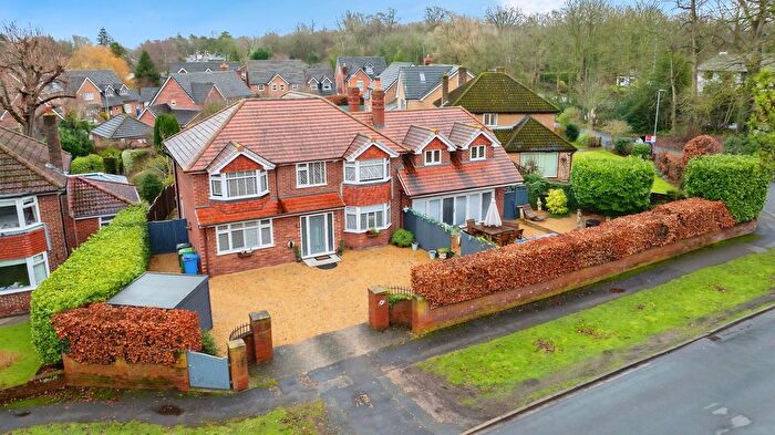 6 Bedroom Detached House For Sale In All Saints Drive, Thelwall, WA4