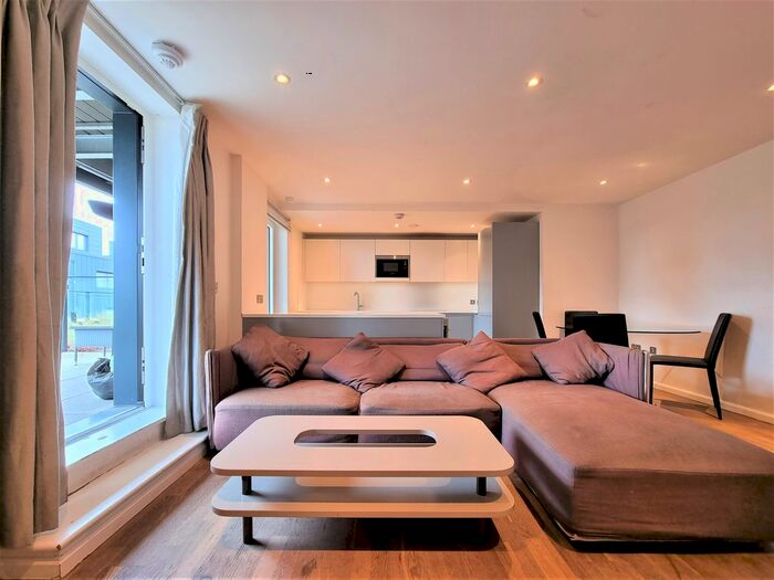 3 Bedroom Flat To Rent In The Saddler Building, Wharf Road, London, N1