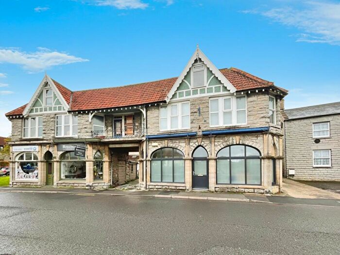 2 Bedroom Apartment To Rent In High Street, Street, BA16