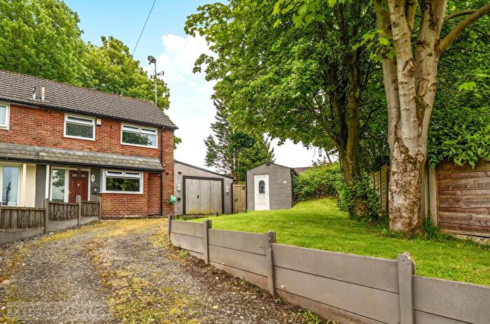 3 Bedroom End Of Terrace House For Sale In Romsey Avenue, Middleton, Manchester, M24