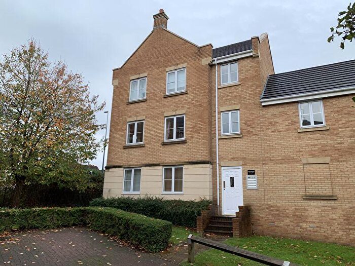 2 Bedroom Flat To Rent In Orchard Gate, Bristol, BS32