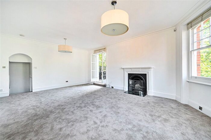 3 Bedroom Flat To Rent In Mornington Avenue, London, W14