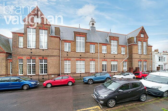 2 Bedroom Flat To Rent In Finsbury Road, Brighton, BN2