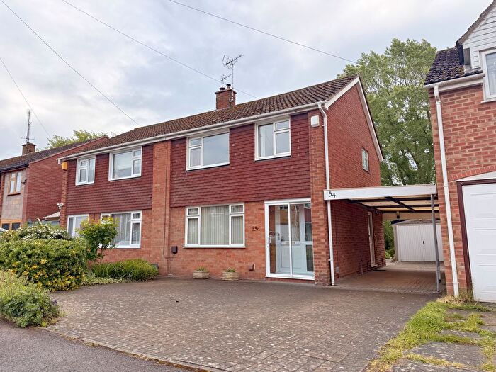 3 Bedroom Semi-Detached House For Sale In Carrant Road, Tewkesbury, GL20