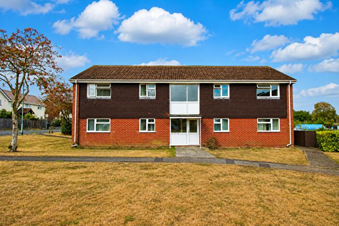 1 Bedroom Flat For Sale In Strode Road, Street, BA16