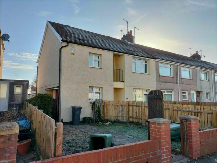 2 Bedroom Flat To Rent In South Road, Oakfield, NP44