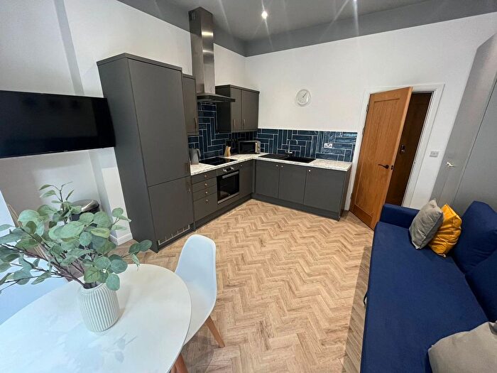 2 Bedroom Flat To Rent In Walter Road, Deacon House, SA1