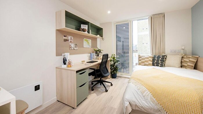 Studio To Rent In Brown Street, Dundee, DD1