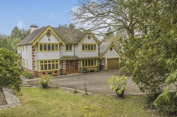 5 Bedroom Detached House For Sale In Hocombe Road, Chandler's Ford, SO53