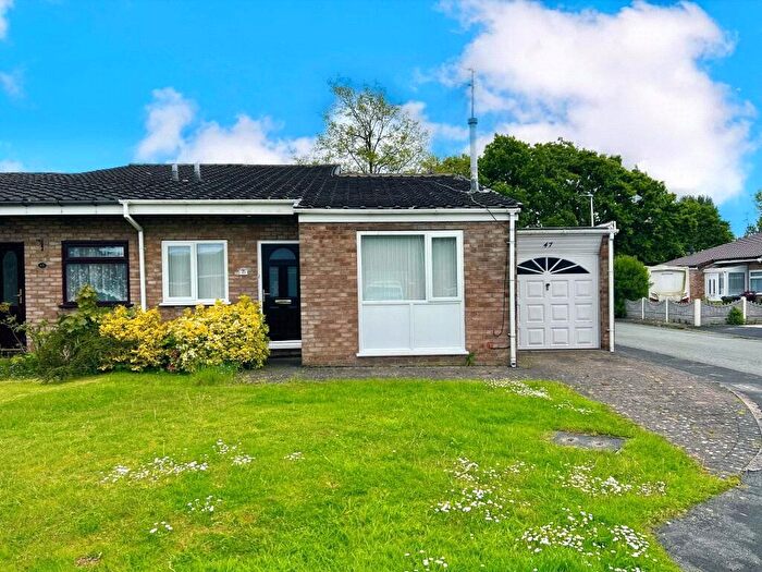 3 Bedroom Bungalow For Sale In The Copse, Palacefields, Runcorn, Cheshire, WA7