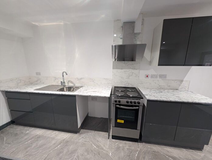 1 Bedroom Flat To Rent In Commercial Street, Mountain Ash, CF45