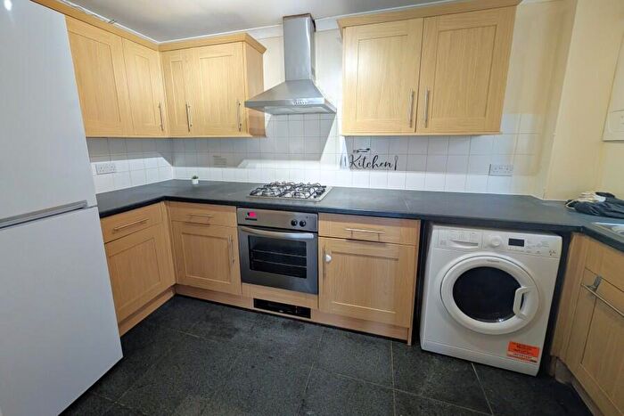 2 Bedroom Apartment To Rent In Woking, Surrey, GU21