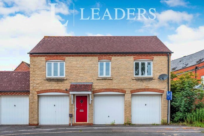 2 Bedroom Apartment To Rent In Maybold Crescent, Swindon, SN25