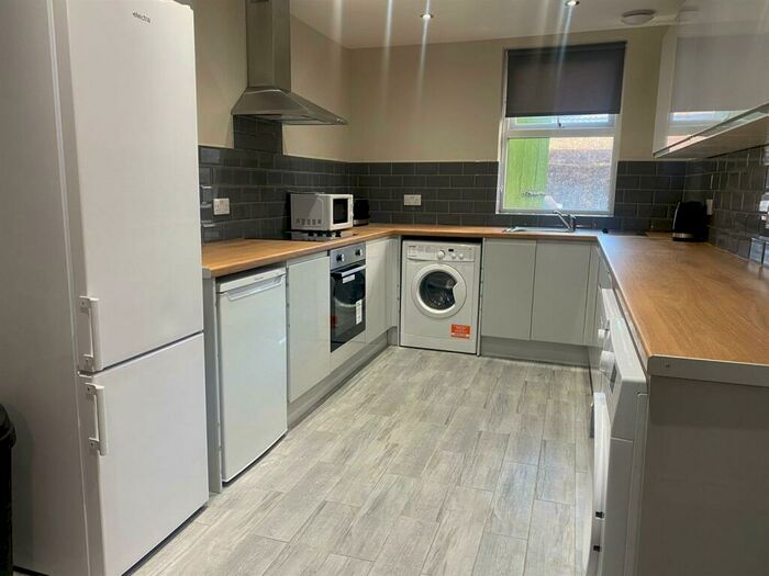 5 Bedroom Private Hall To Rent In Newsham Road, Lancaster, LA1