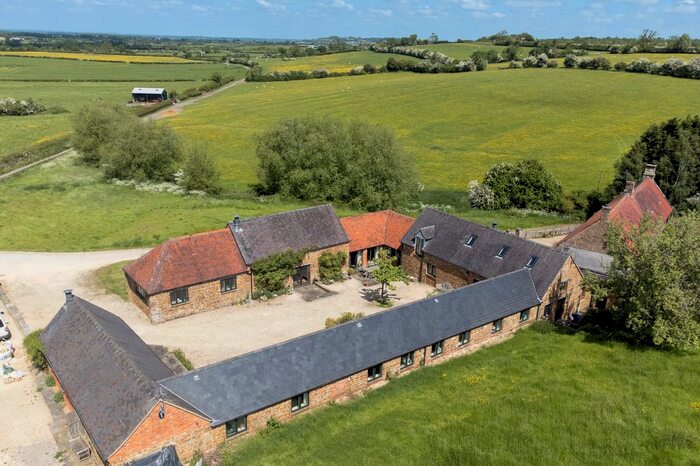 5 Bedroom Detached House For Sale In Lower End, Southam, CV47