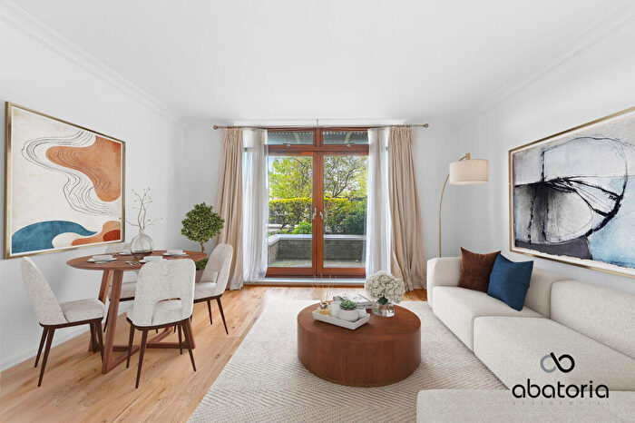 2 Bedroom Apartment For Sale In Shearwater Court, Thomas More Street, E1W