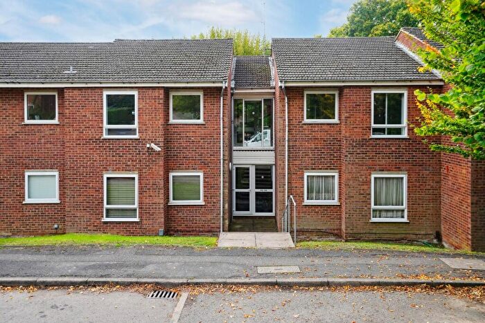 2 Bedroom Apartment To Rent In Chiltern Park Avenue, Berkhamsted, Hertfordshire, HP4