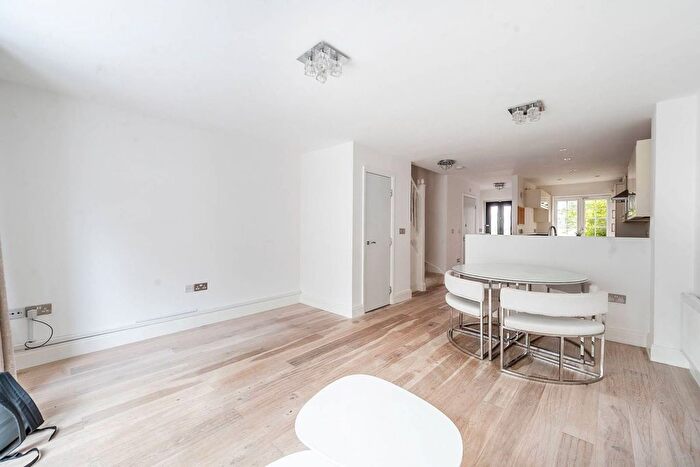 3 Bedroom End Of Terrace House To Rent In Walton Terrace, Elstree, Borehamwood, WD6